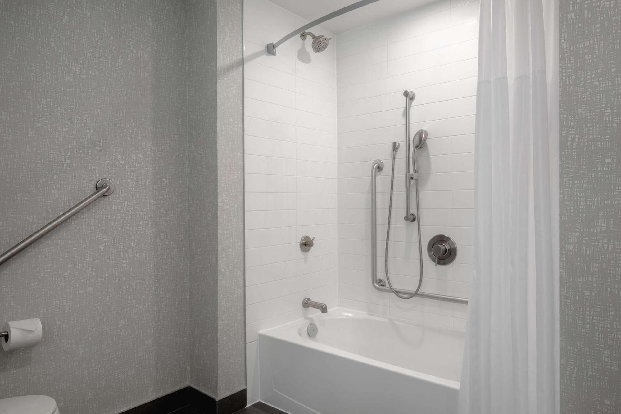 Hampton Inn By Hilton Brampton - Toronto Exteriér fotografie