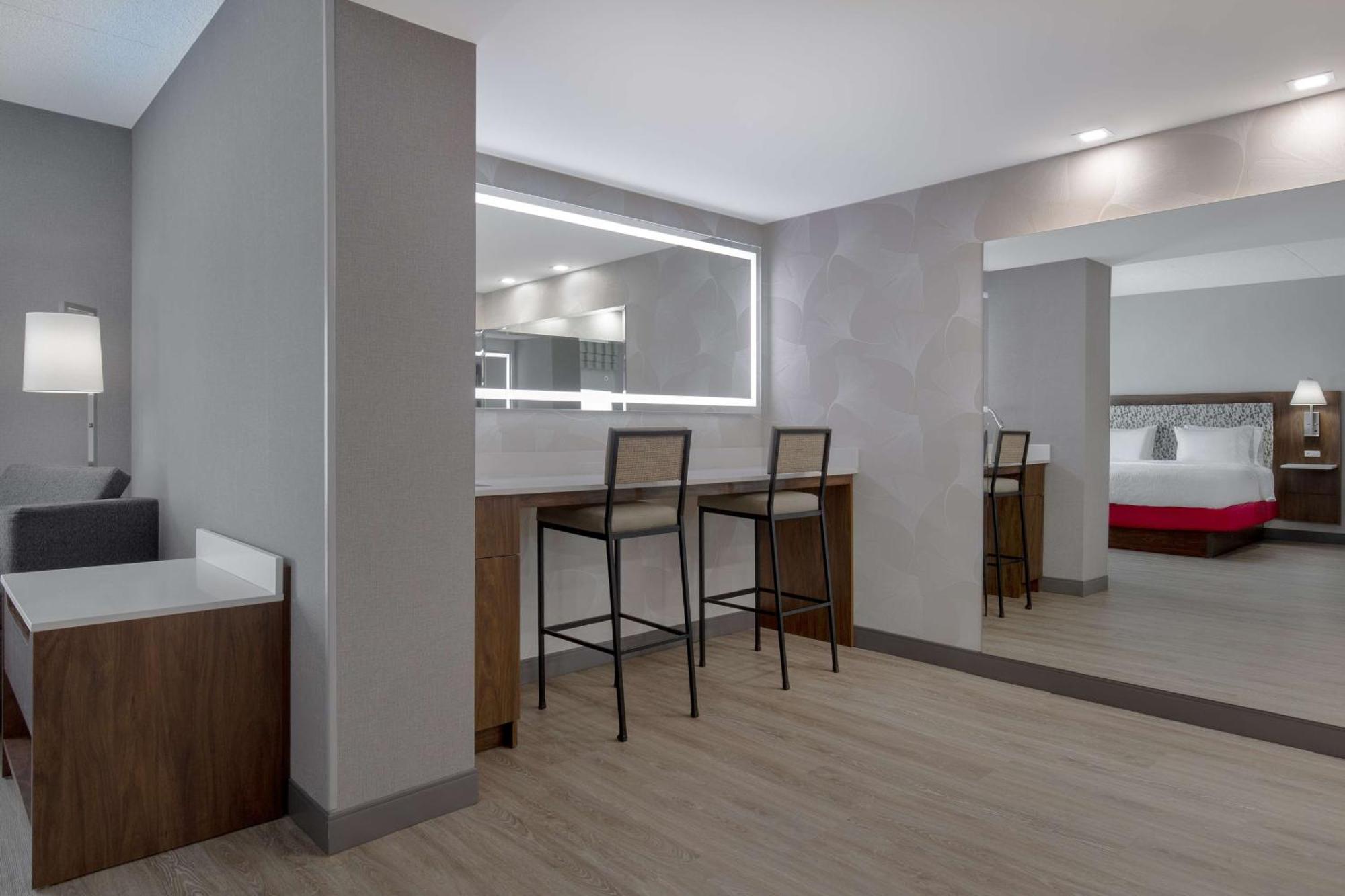 Hampton Inn By Hilton Brampton - Toronto Exteriér fotografie